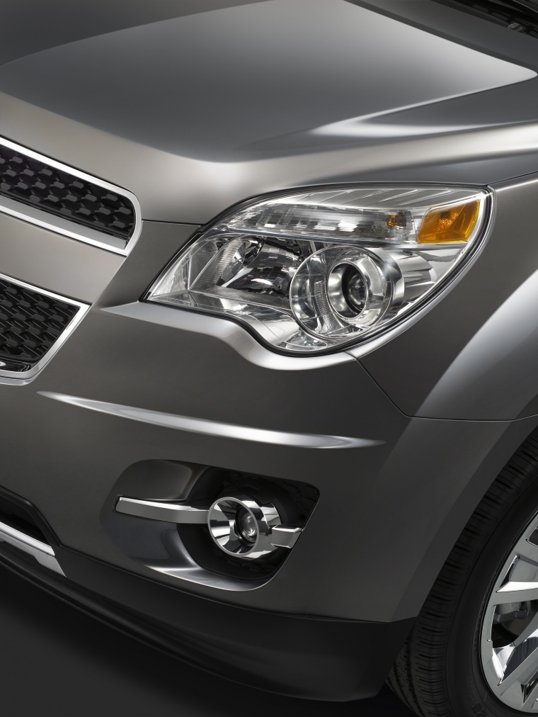 2015-chevrolet-equinox-headlight-picture-pic-image